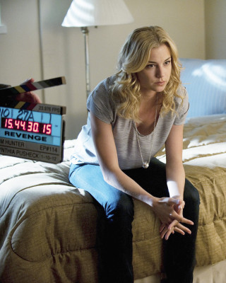 Emily van Camp pic #819918