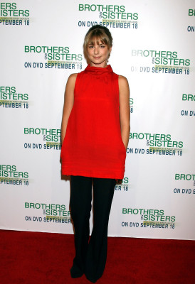 Emily van Camp pic #890938