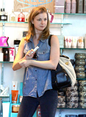 photo 12 in Emily van Camp gallery [id1270817] 2021-09-20 00:00:00