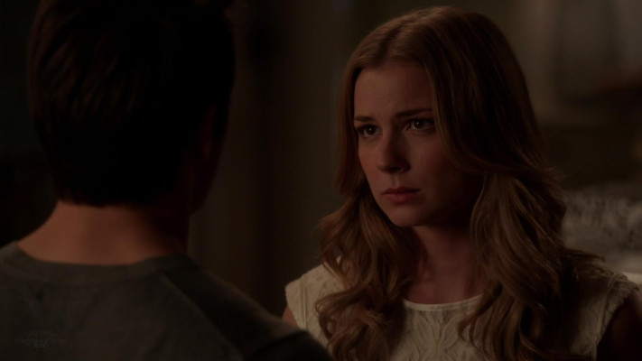 Emily van Camp pic #1218312