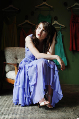 Emily Browning pic #714317