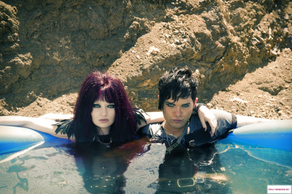 Emily Browning pic #679656