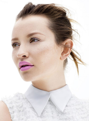 Emily Browning pic #849605