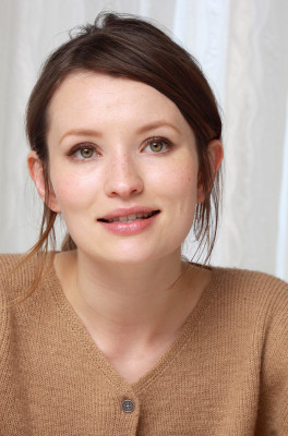 Emily Browning pic #674332