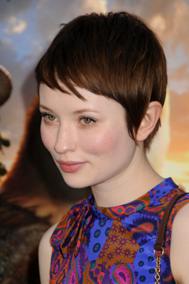 Emily Browning pic #319262