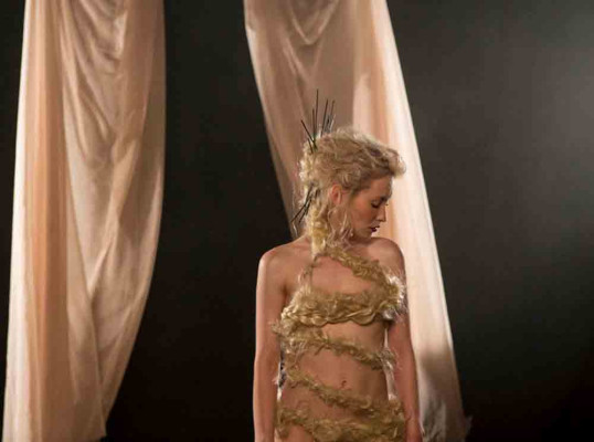 Emily Browning pic #678624