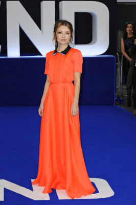 Emily Browning pic #849602