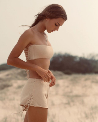 Emily Feld pic #1091182
