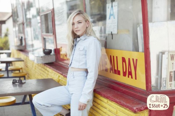 Emily Kinney pic #1073257