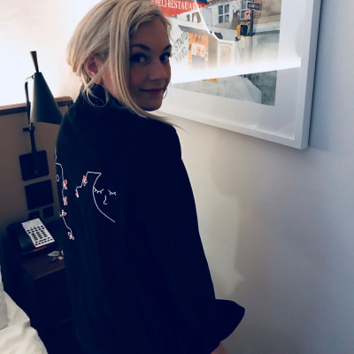 Emily Kinney pic #1067235