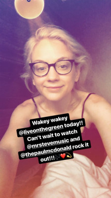 Emily Kinney pic #1067240