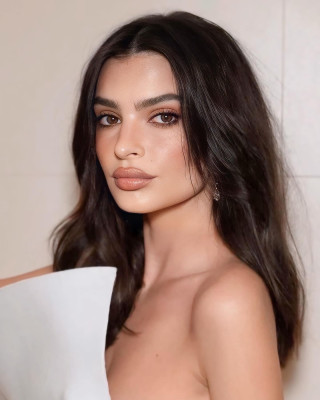 photo 8 in Emily Ratajkowski gallery [id1351745] 2024-06-09 00:00:00