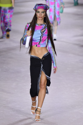 photo 23 in Emily Ratajkowski gallery [id1272650] 2021-10-08 00:00:00
