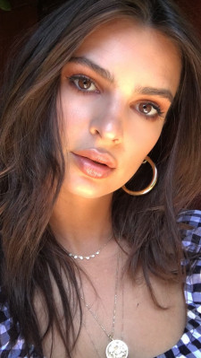Emily Ratajkowski pic #925208