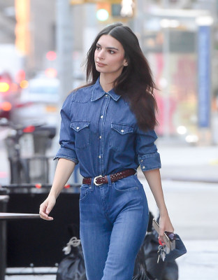 Emily Ratajkowski pic #1281120