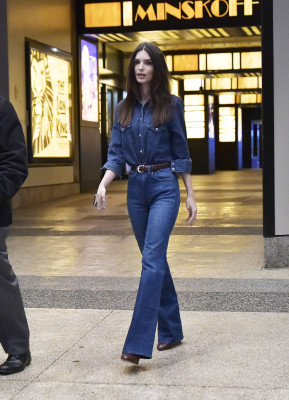 Emily Ratajkowski pic #1281123