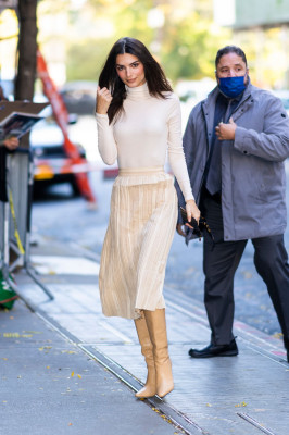 Emily Ratajkowski pic #1280384