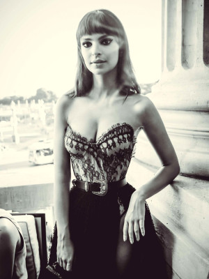 Emily Ratajkowski pic #948195