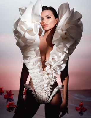photo 3 in Emily Ratajkowski gallery [id1341509] 2024-01-19 00:00:00
