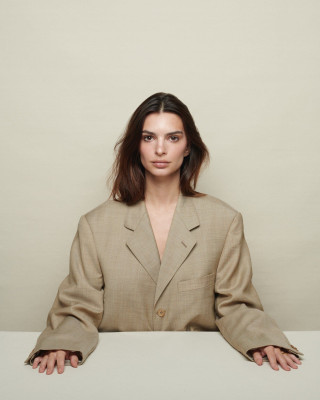 photo 7 in Emily Ratajkowski gallery [id1280413] 2021-11-14 00:00:00