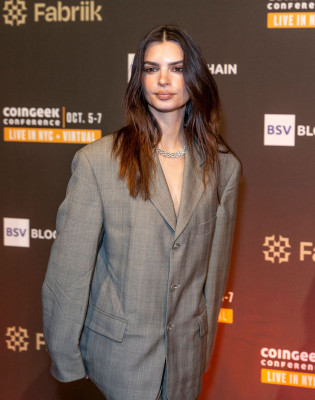 Emily Ratajkowski pic #1281092