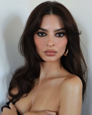 photo 5 in Emily Ratajkowski gallery [id1341427] 2024-01-19 00:00:00