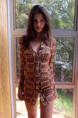 photo 16 in Emily Ratajkowski gallery [id1214709] 2020-05-09 00:00:00