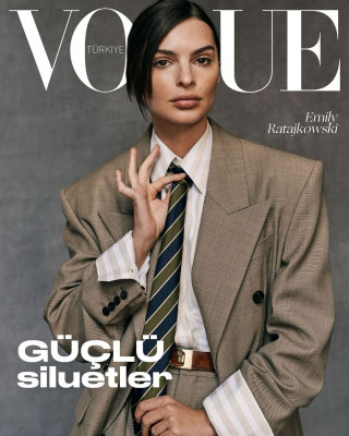 photo 5 in Emily Ratajkowski gallery [id1372477] 2025-06-02 00:00:00