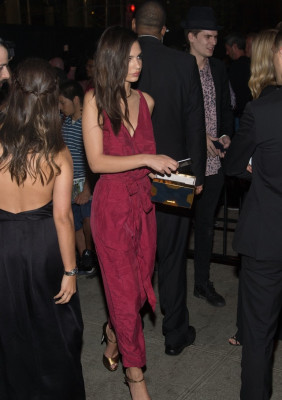 Emily Ratajkowski pic #773493