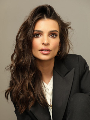 Emily Ratajkowski pic #1045181