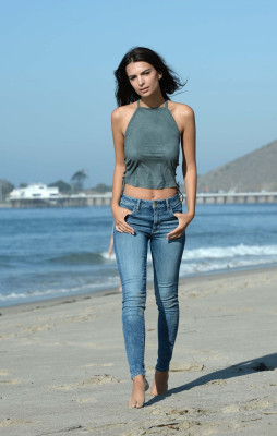 Emily Ratajkowski pic #872688
