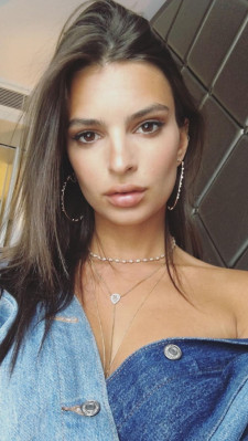 Emily Ratajkowski pic #946838