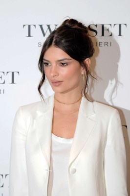 Emily Ratajkowski pic #911431