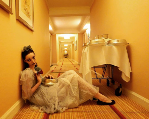 Emma Dumont pic #1091810
