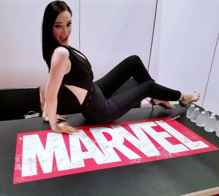 Emma Dumont pic #1091816