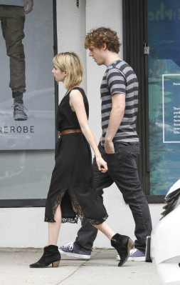 Emma Roberts pic #704038