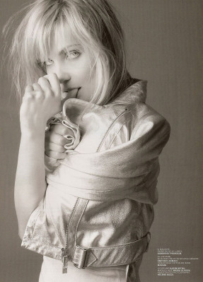 Emmanuelle Seigner pic #131383