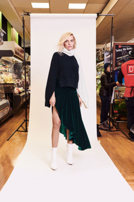 Erika Linder pic #1214855