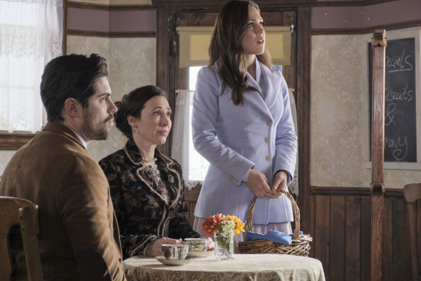 Erin Krakow pic #1211134