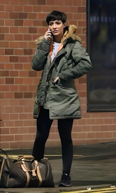 Frankie Bridge pic #1290376
