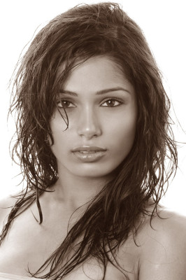 Freida Pinto pic #266614