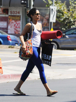 Freida Pinto pic #797220