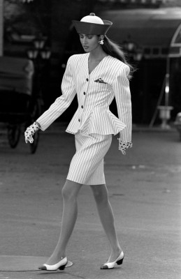 Gail Elliot pic #1367350