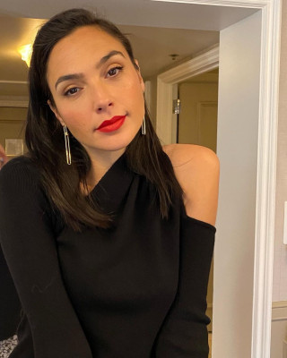Gal Gadot pic #1247237