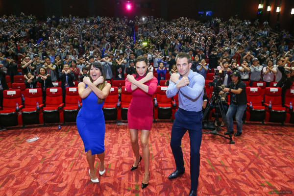Gal Gadot pic #938257