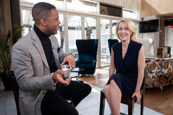Gillian Anderson pic #680936