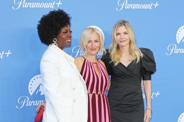 photo 16 in Gillian Anderson gallery [id1304861] 2022-07-11 00:00:00