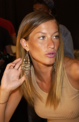 photo 18 in Gisele Bundchen gallery [id481750] 2012-04-30 00:00:00