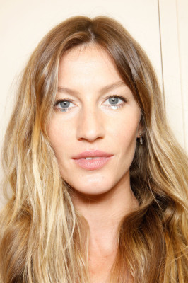 photo 6 in Gisele Bundchen gallery [id414200] 2011-10-21 00:00:00