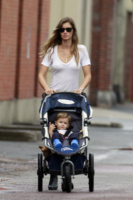 Gisele Bundchen pic #406940
